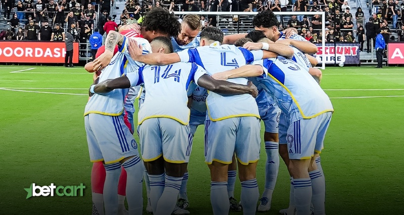بازیکنان آتلانتا یونایتد پیش از آغاز بازی در لیگ MLS ۲۰۲۵